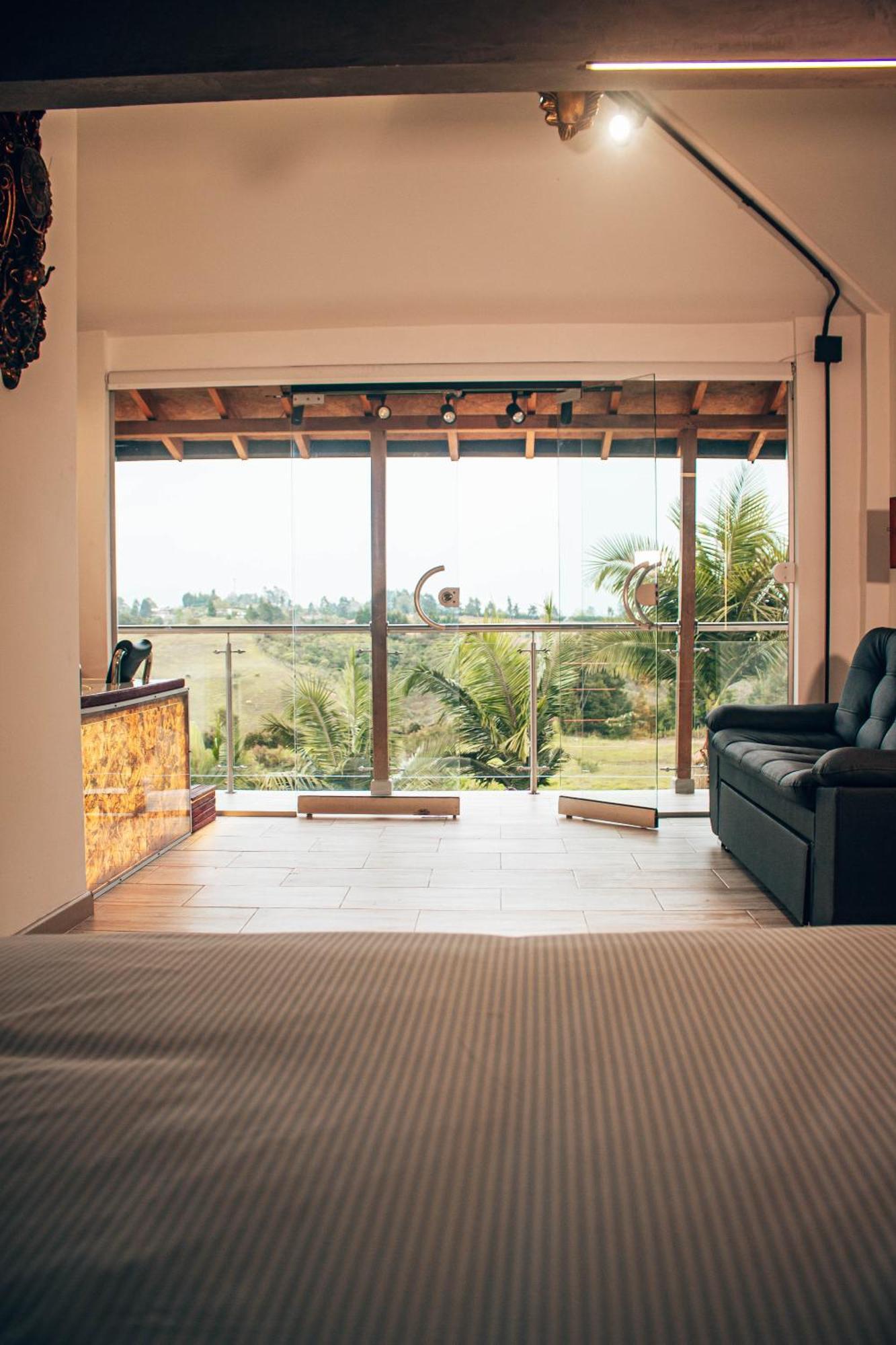 Oeroek Hotel Ριονέγρο Εξωτερικό φωτογραφία